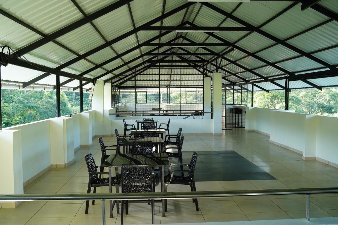 Caravan Holiday Homes Витири Екстериор снимка
